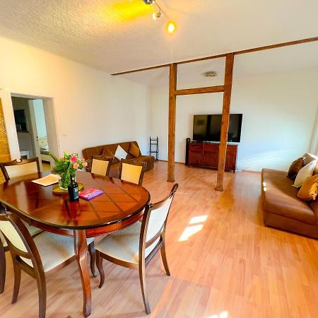 "Casa20200" 2 X Apartments Je 150Qm Fuer Business, Familien, Gruppen, Handwerker 15Min Von Berlin, Erdbeerhof, Outlet B5, 5Min Vom See Falkensee !! 2 Apartment Each 150Qm For Business , Families 15Min From Berlin!! Exteriér fotografie