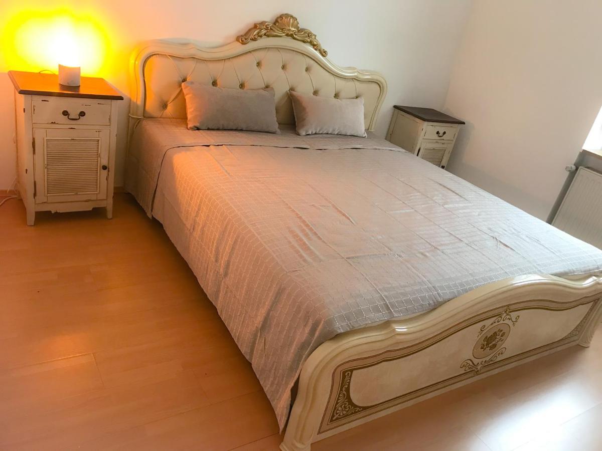 "Casa20200" 2 X Apartments Je 150Qm Fuer Business, Familien, Gruppen, Handwerker 15Min Von Berlin, Erdbeerhof, Outlet B5, 5Min Vom See Falkensee !! 2 Apartment Each 150Qm For Business , Families 15Min From Berlin!! Exteriér fotografie