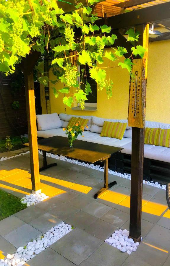 "Casa20200" 2 X Apartments Je 150Qm Fuer Business, Familien, Gruppen, Handwerker 15Min Von Berlin, Erdbeerhof, Outlet B5, 5Min Vom See Falkensee !! 2 Apartment Each 150Qm For Business , Families 15Min From Berlin!! Exteriér fotografie