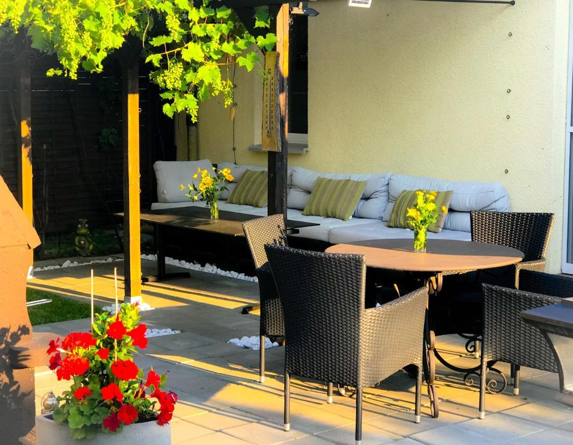 "Casa20200" 2 X Apartments Je 150Qm Fuer Business, Familien, Gruppen, Handwerker 15Min Von Berlin, Erdbeerhof, Outlet B5, 5Min Vom See Falkensee !! 2 Apartment Each 150Qm For Business , Families 15Min From Berlin!! Exteriér fotografie