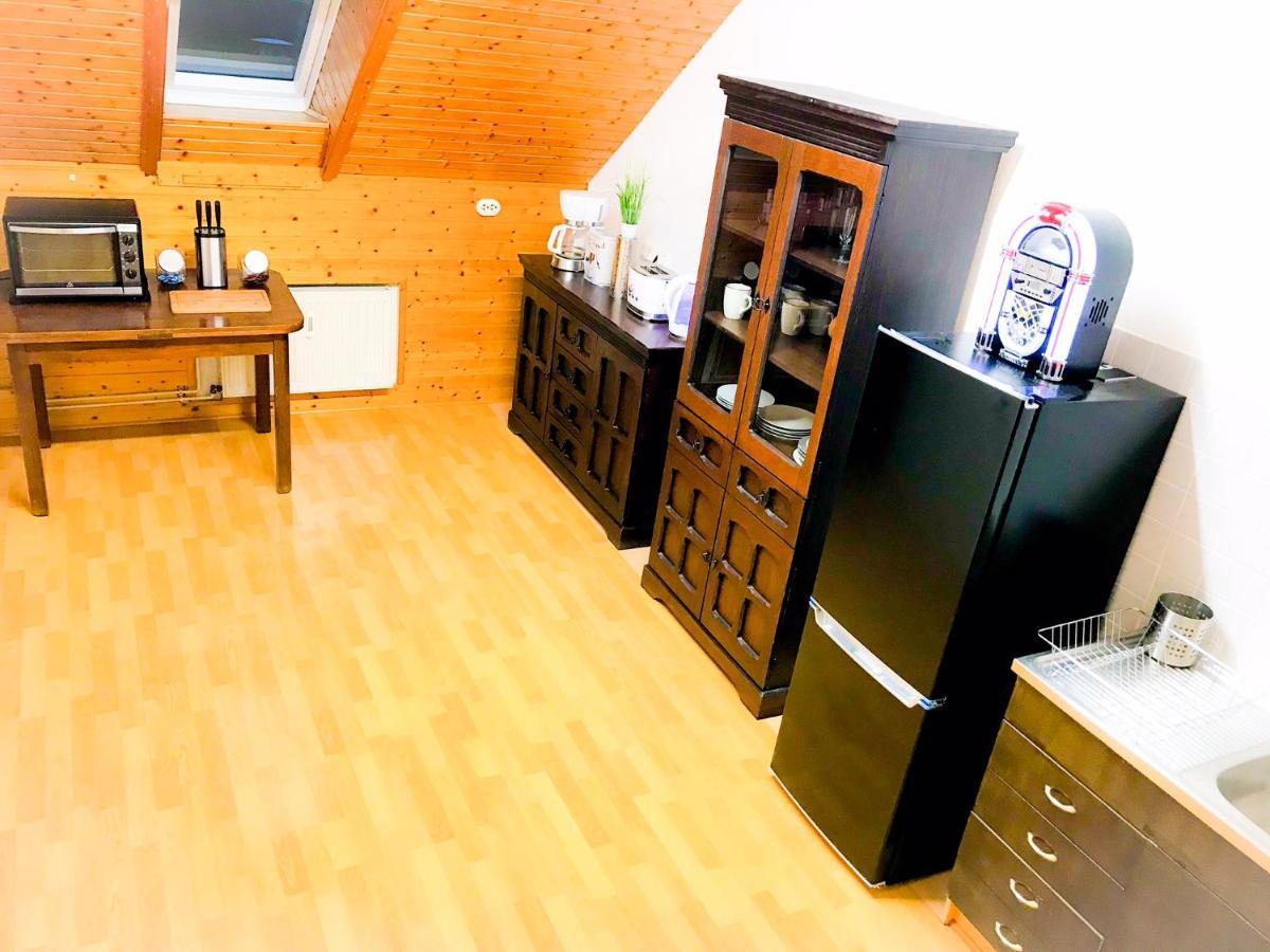 "Casa20200" 2 X Apartments Je 150Qm Fuer Business, Familien, Gruppen, Handwerker 15Min Von Berlin, Erdbeerhof, Outlet B5, 5Min Vom See Falkensee !! 2 Apartment Each 150Qm For Business , Families 15Min From Berlin!! Exteriér fotografie